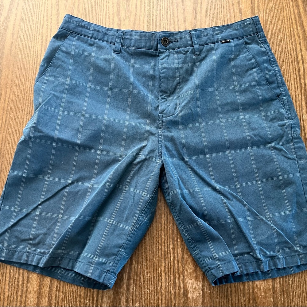 Hurley Men's Phantom  Blue Checkered Flat Front Shorts size 34
